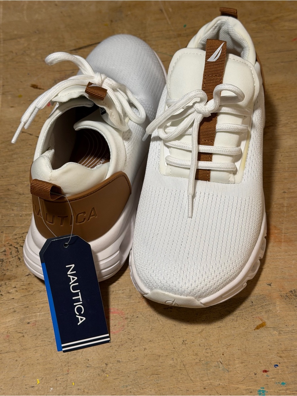 Nautica Women’s 8.5 White & Brown Lightweight Knit Sneakers